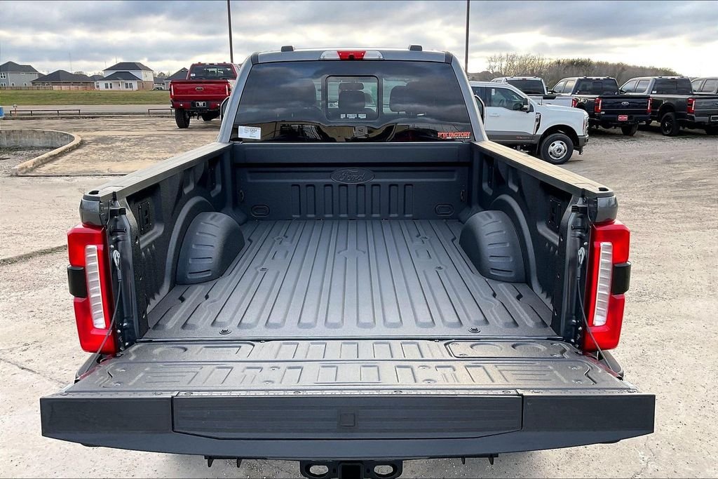 New 2026 Ford Super Duty F-250 Lariat 4D Crew Cab