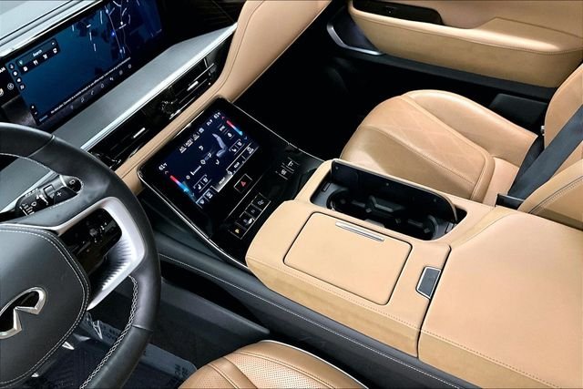2025 INFINITI QX80 Sensory 4WD - Photo 17