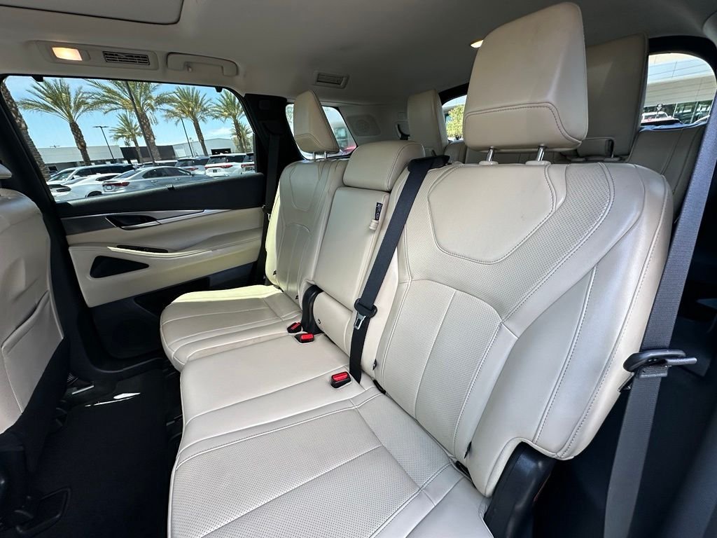 Used 2022 Gray INFINITI LUXE image 15