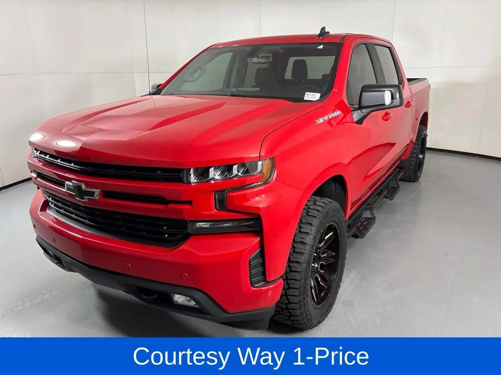 Used 2020 Red Chevrolet RST image 5