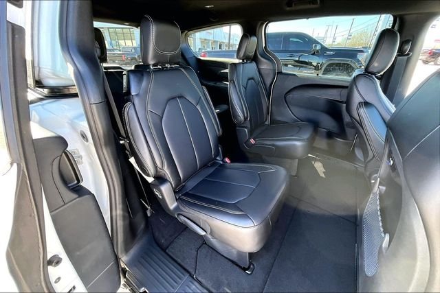 New 2026 Chrysler Pacifica Select 4D Passenger Van