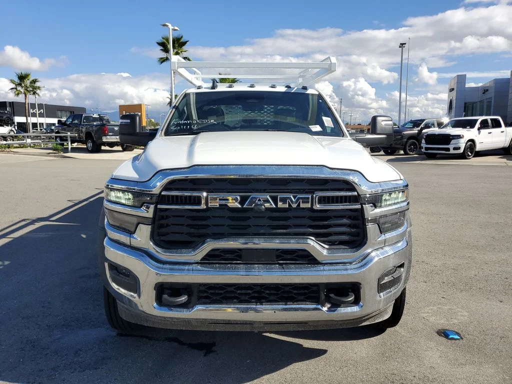 New 2026 Bright White Clear-Coat Exterior Paint RAM Tradesman image 9