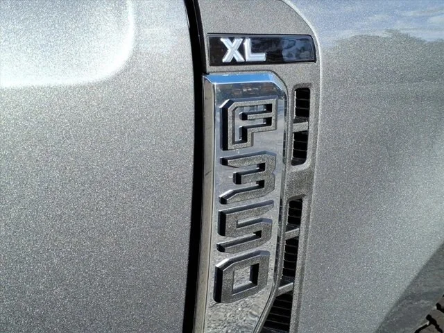 New 2026 Carbonized Gray Metallic Ford XL image 32