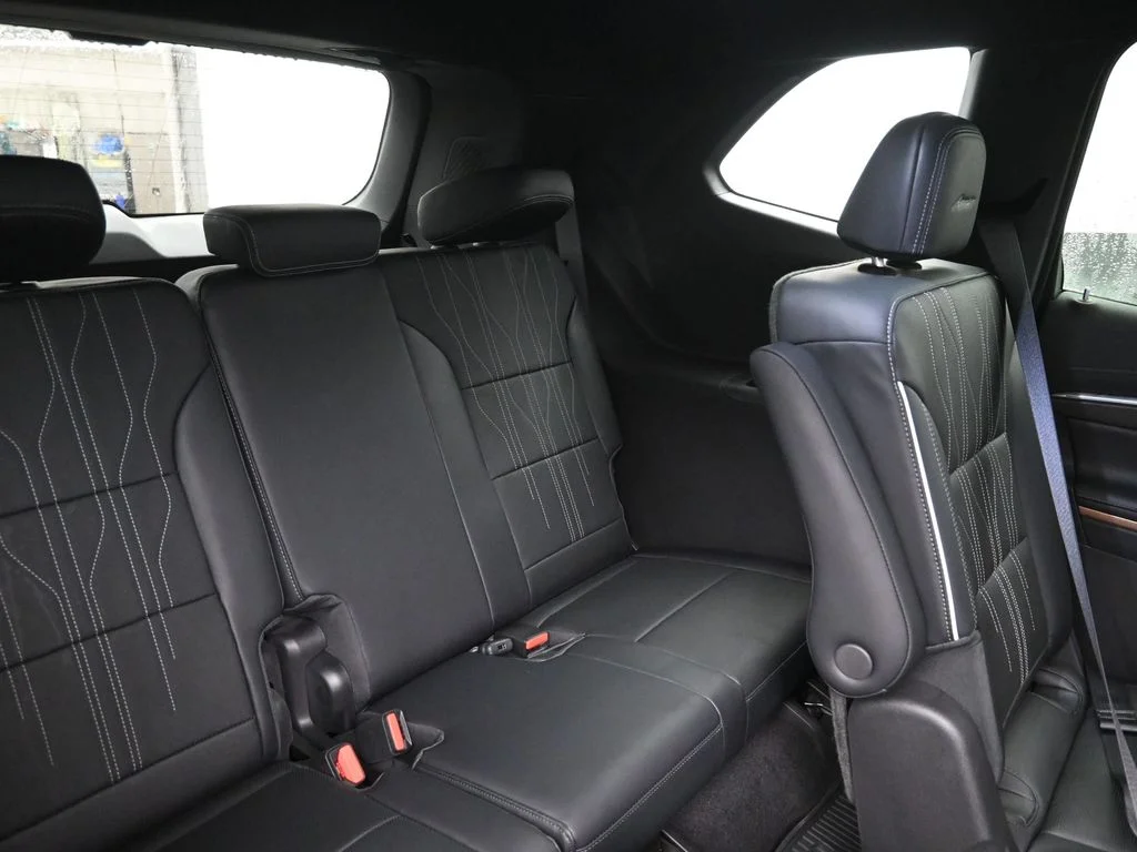 Used 2026 Red Buick Avenir image 11