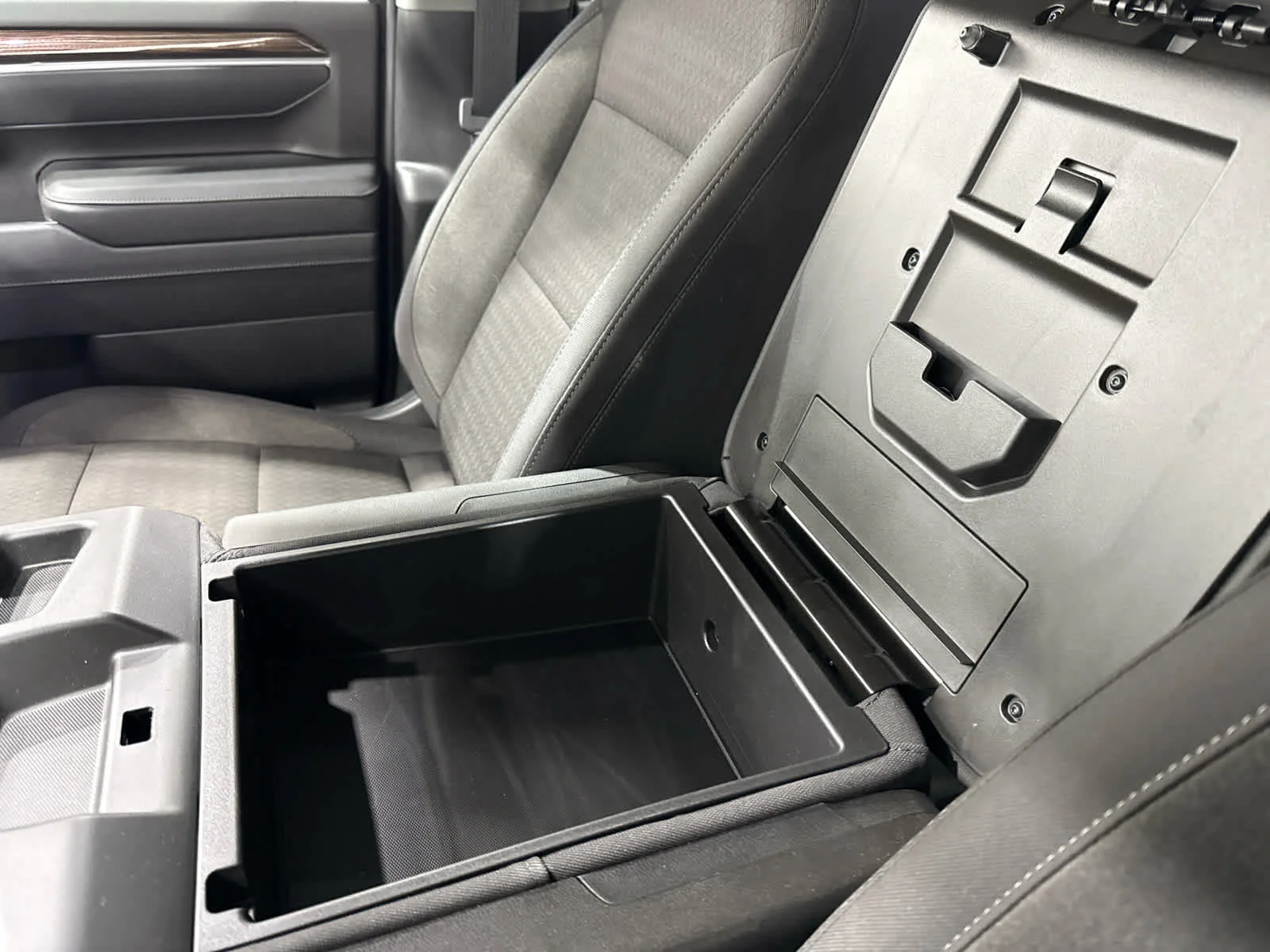Used 2026 Lakeshore Blue Metallic Chevrolet LT image 19