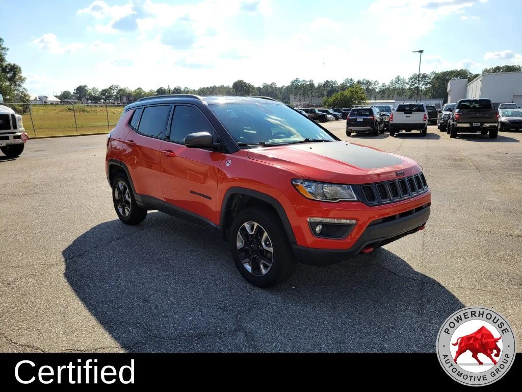 Used 2018 Orange Jeep Trailhawk image 9