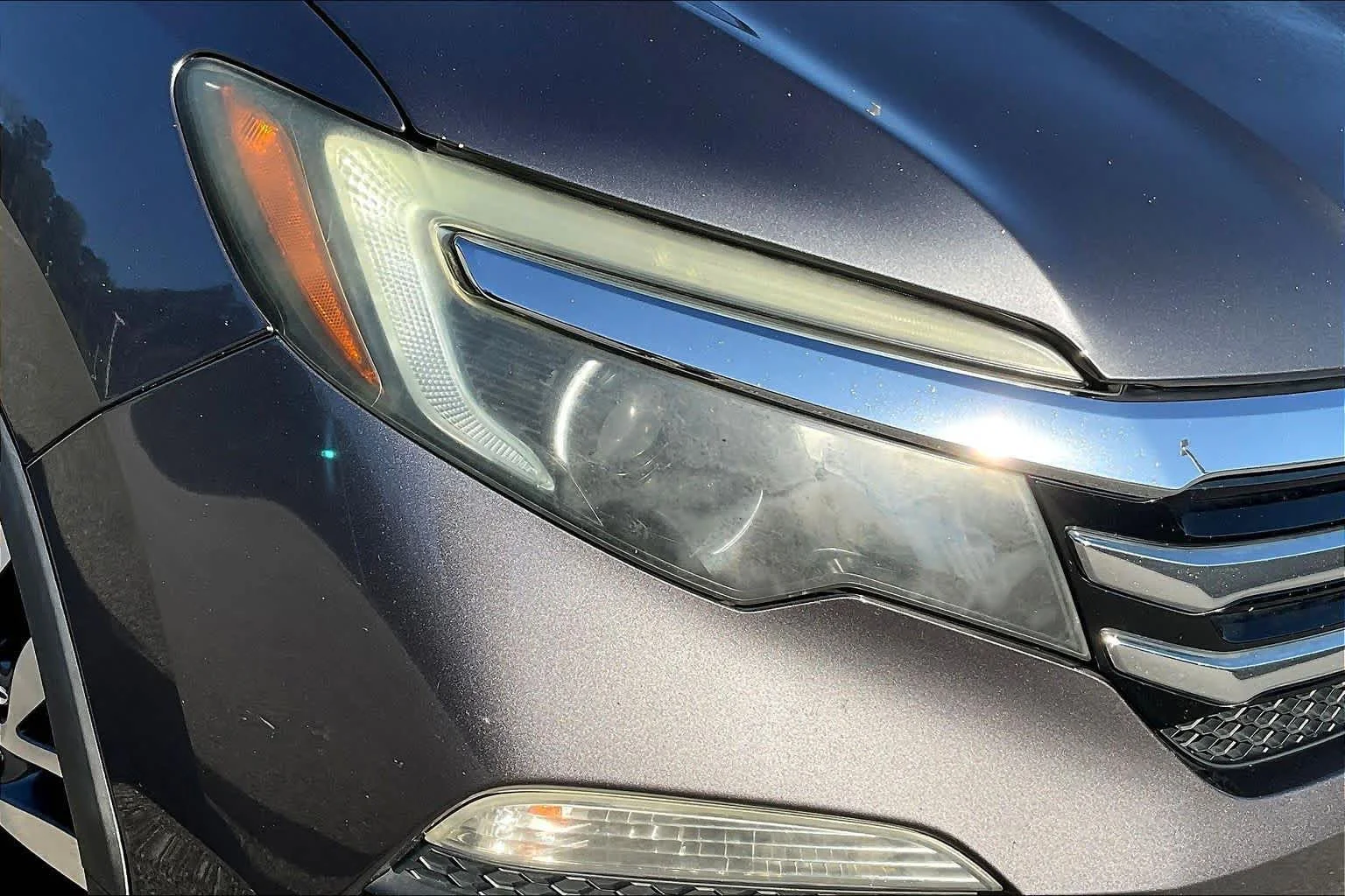 Used 2017 Lunar Silver Metallic Honda Touring image 27