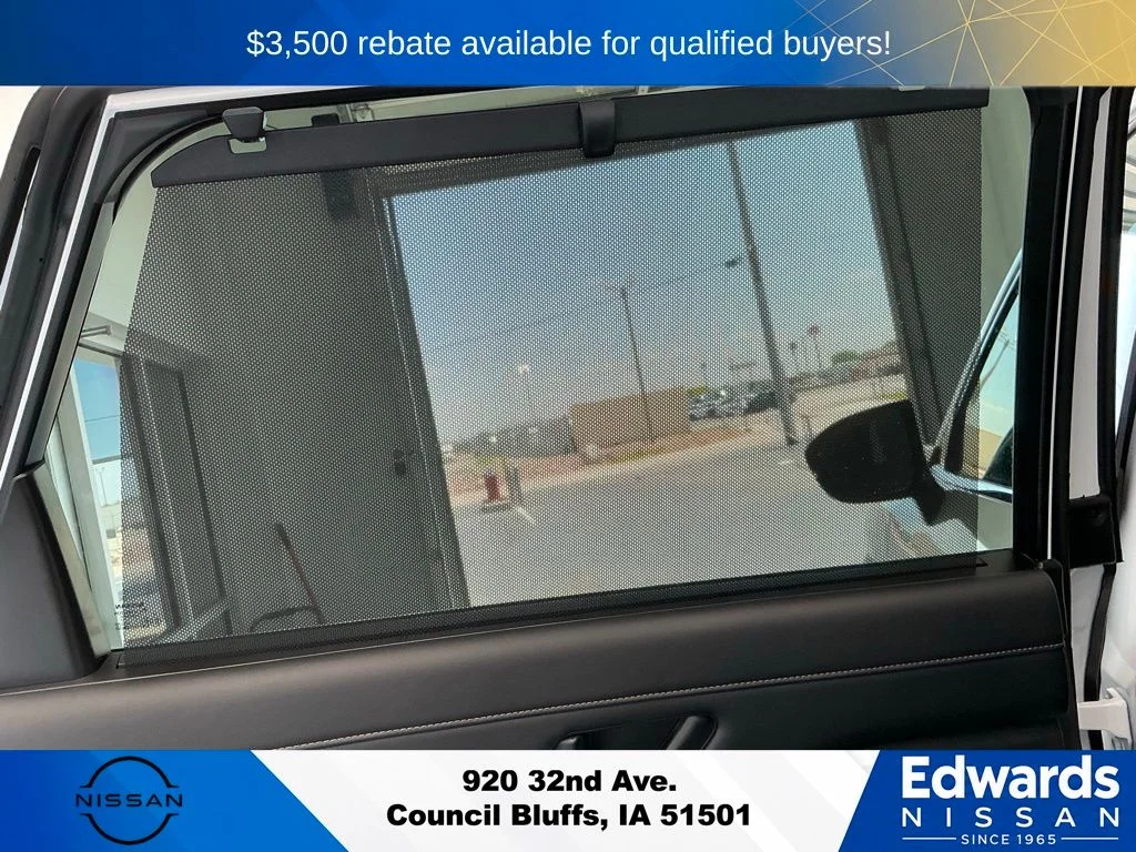 New 2026 Everest White Pearl TriCoat Nissan SL image 16