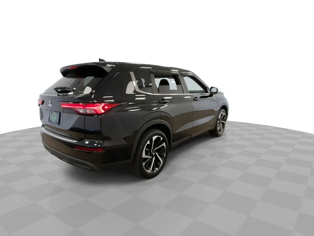 Used 2022 BLACK Mitsubishi ES image 9
