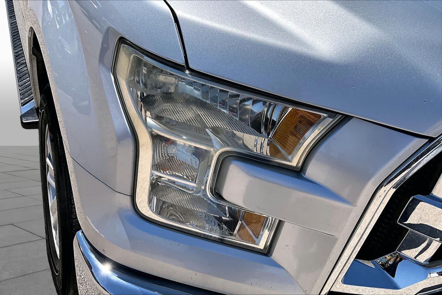 Used 2017 Ingot Silver Ford XLT image 26
