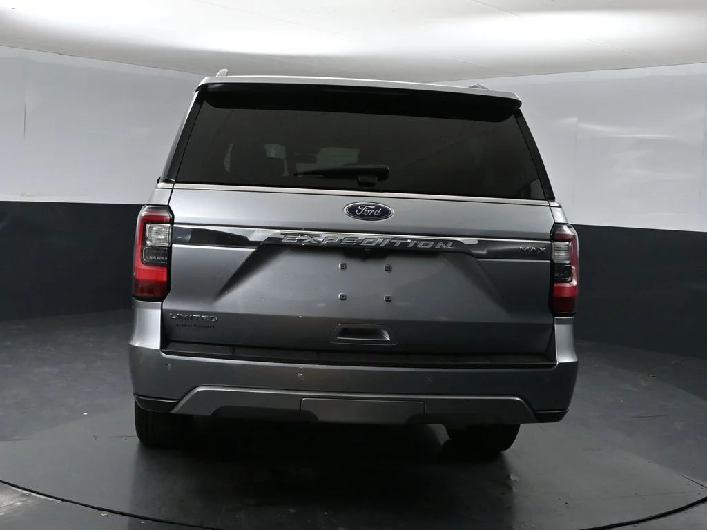 Used 2021 Silver Metallic Ford Limited image 3