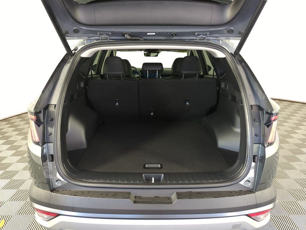 Used 2025 Gray Hyundai SEL Convenience image 30