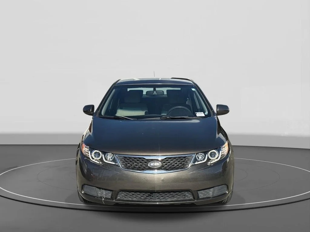 Used 2013 Kia Forte EX with VIN KNAFU4A22D5687137 for sale in Los Angeles, CA
