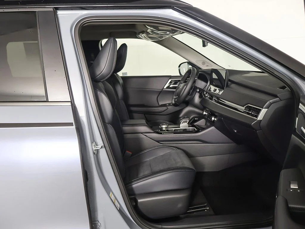 New 2026 Gray Mitsubishi TRAIL EDITION S-AWC image 32