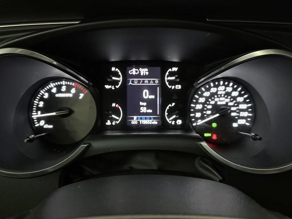 Used 2018 Silver Sky Metallic Toyota Platinum image 14