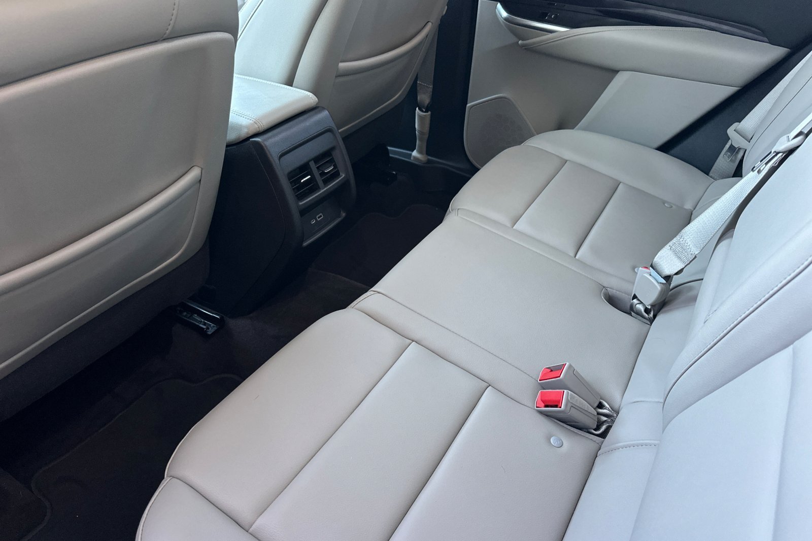 Used 2021 Stellar Black Metallic Cadillac FWD Luxury image 12