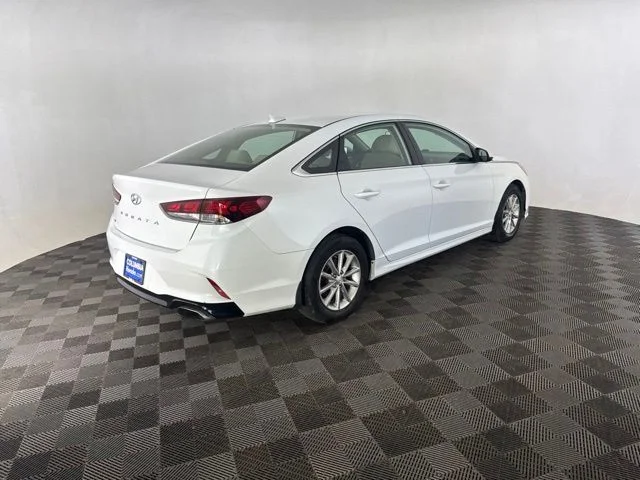 Used 2019 White Hyundai SE image 6