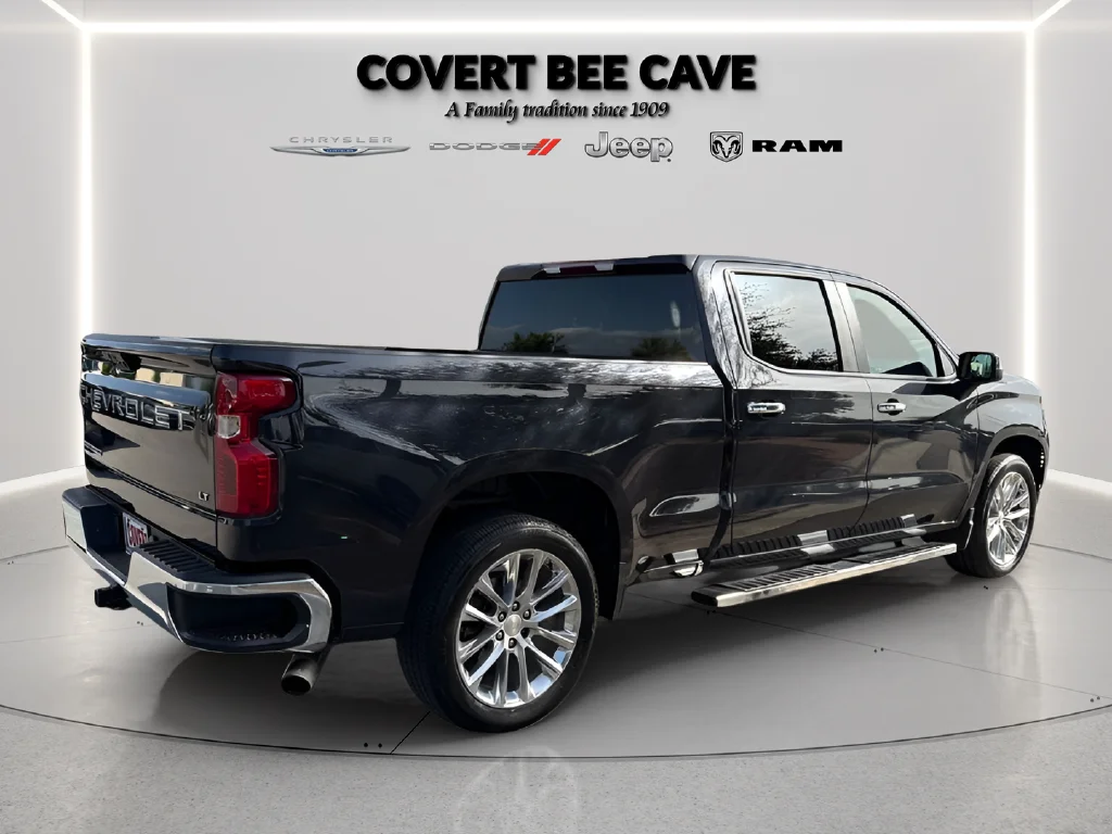 Used 2022 Gray Chevrolet LT image 11