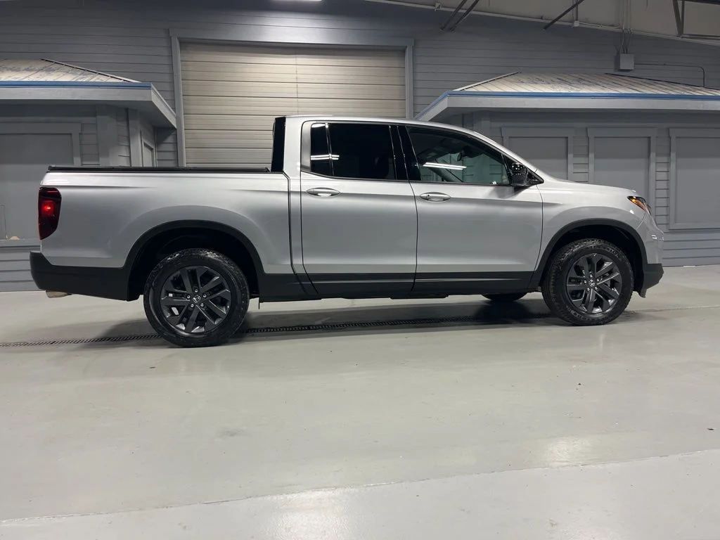 2021 Honda Ridgeline Sport - Photo 8