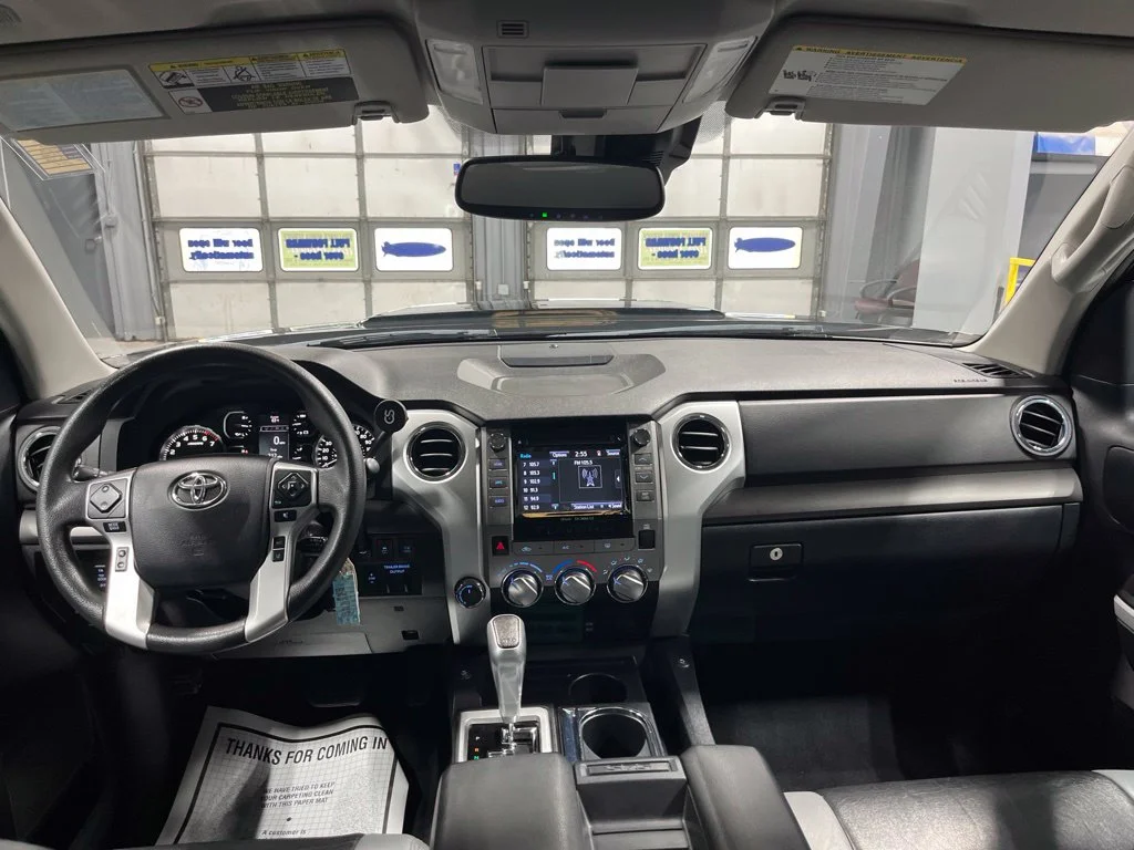 Used 2019 Midnight Black Metallic Toyota SR5 image 29