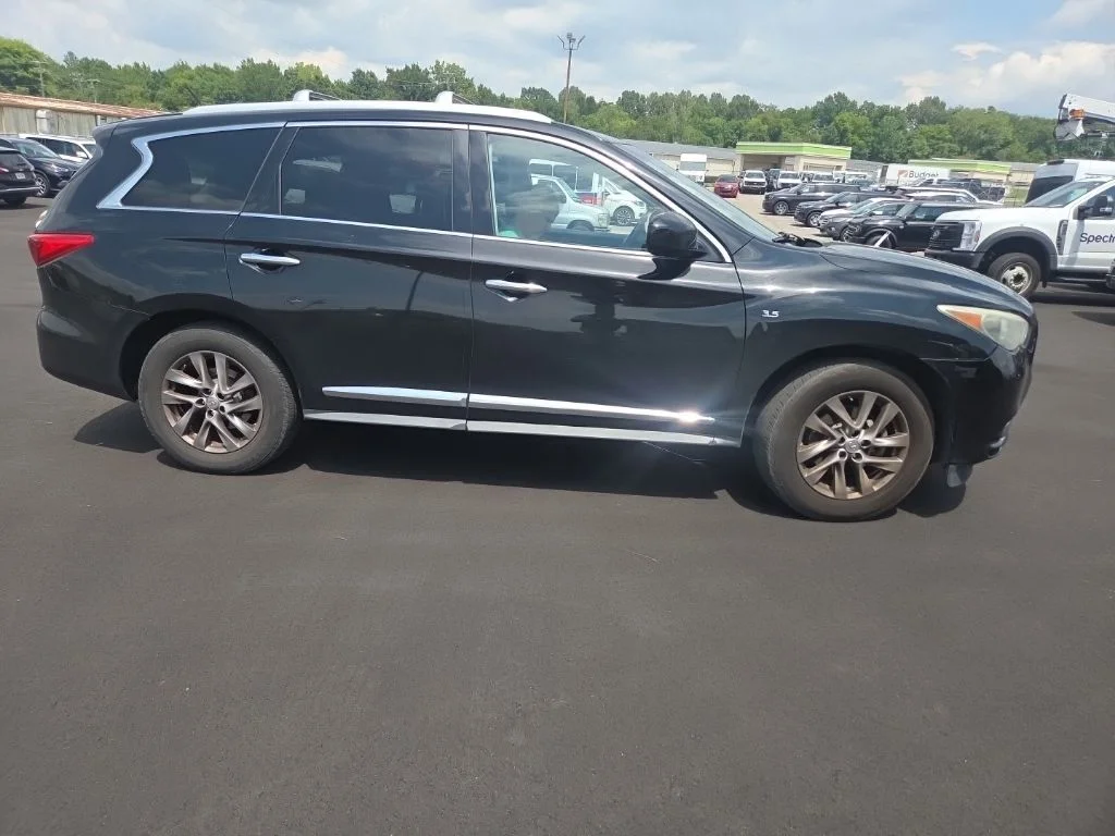 Used 2015 Black INFINITI Base image 14