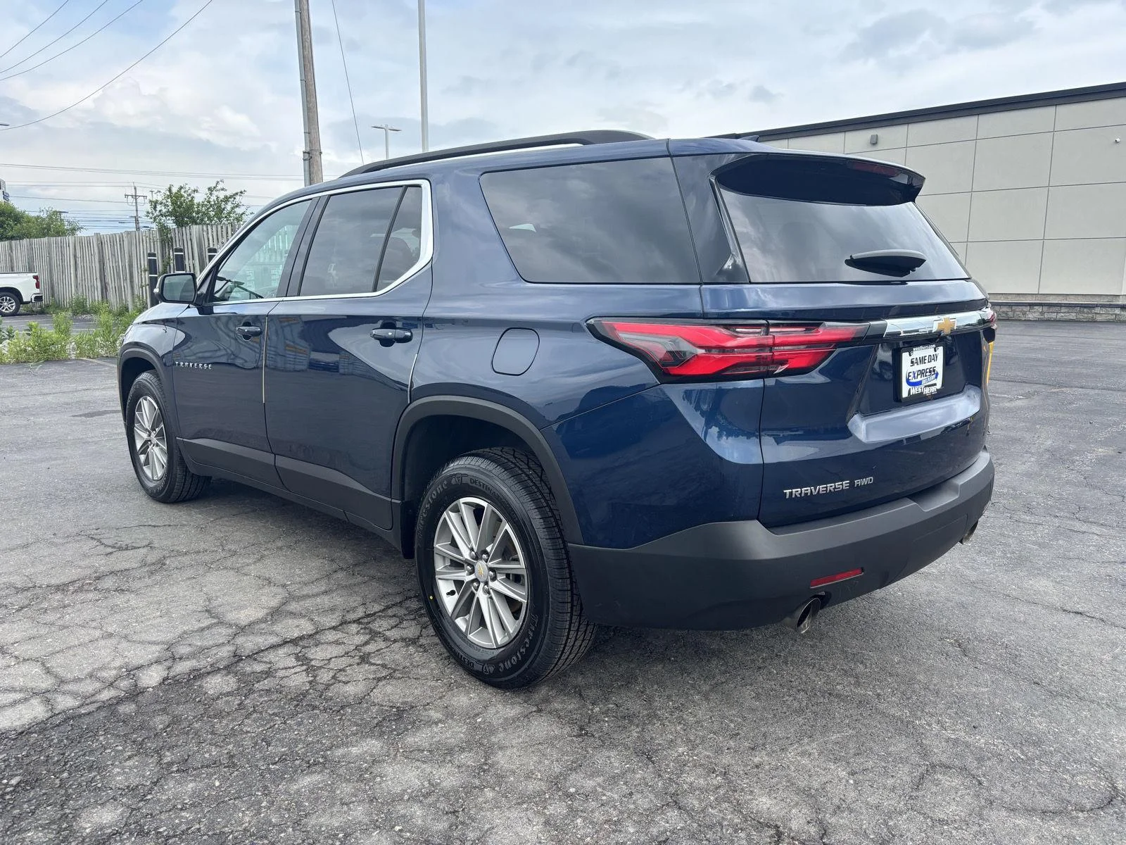 Used 2023 Northsky Blue Metallic Chevrolet LT Cloth image 5