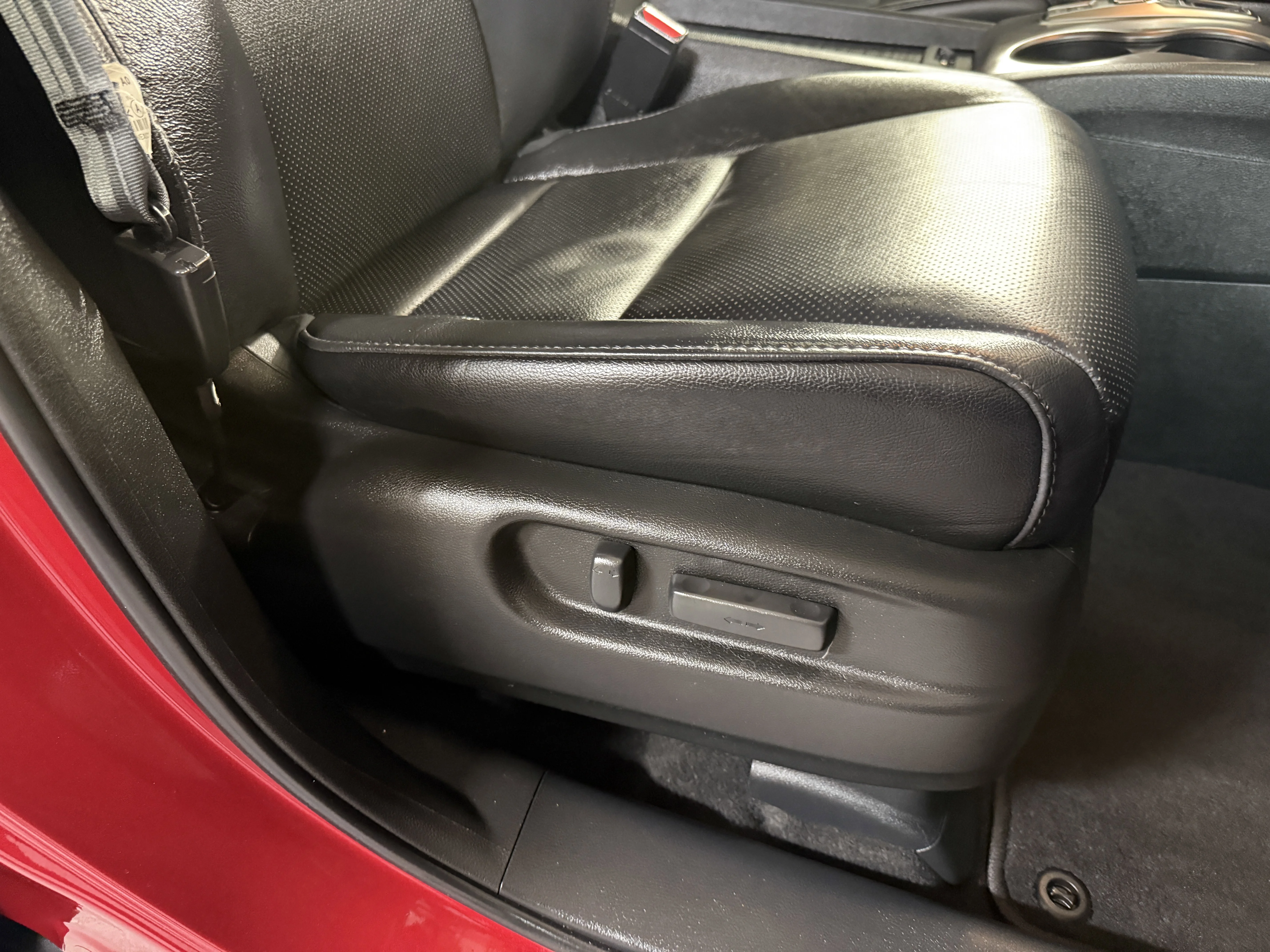 Certified Used 2023 Radiant Red Metallic II Honda EX-L image 23