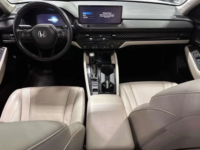 Certified Used 2024 Platinum White Pearl Honda EX-L image 18