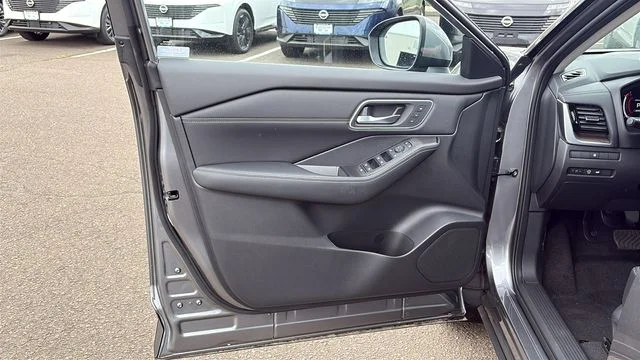 New 2026 Gray Nissan Platinum image 8