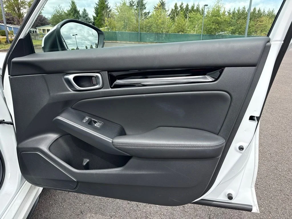 Used 2024 Platinum White Pearl Honda Sport Touring image 25