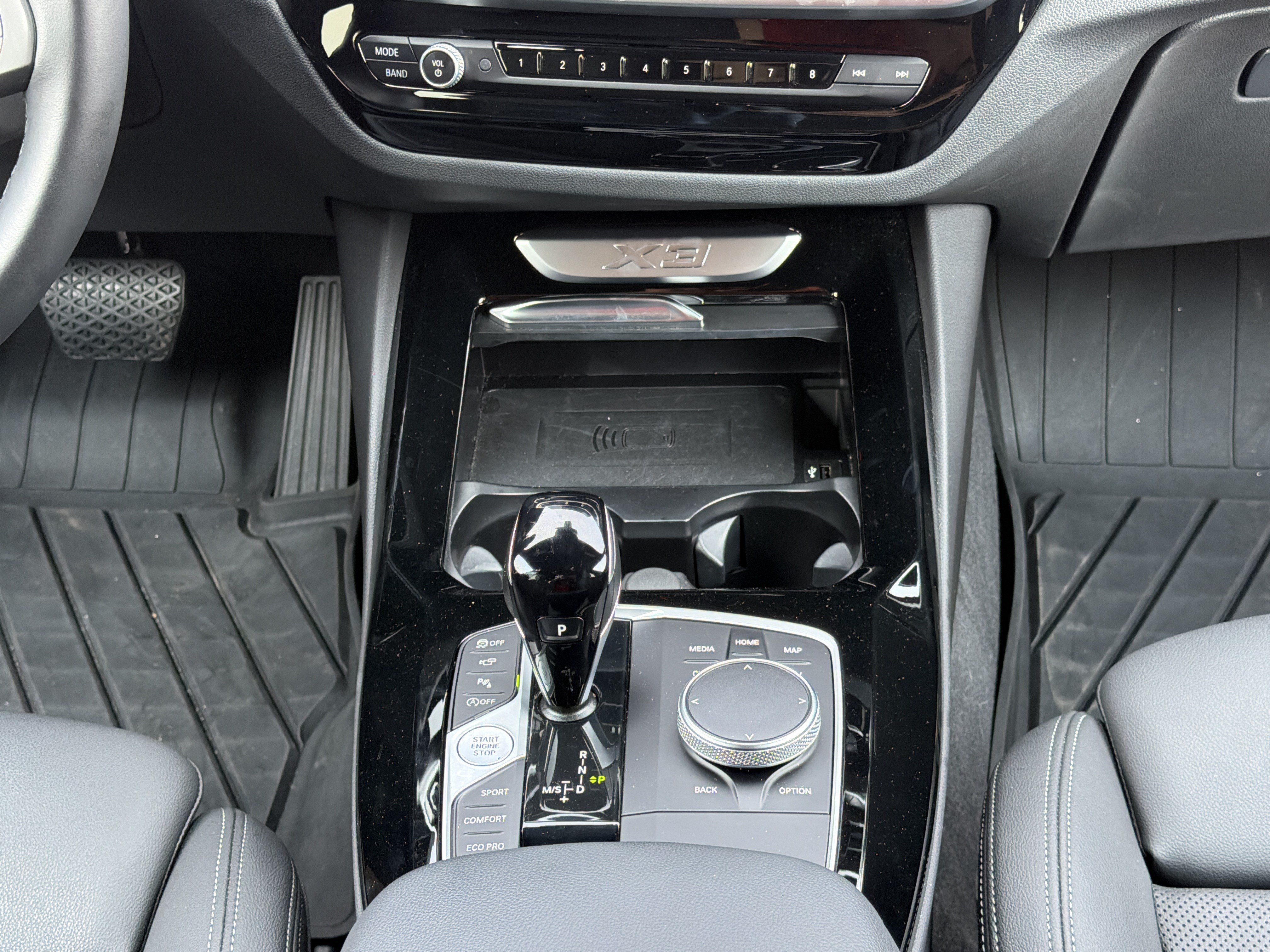 Used 2024 Jet Black BMW sDrive30i image 6
