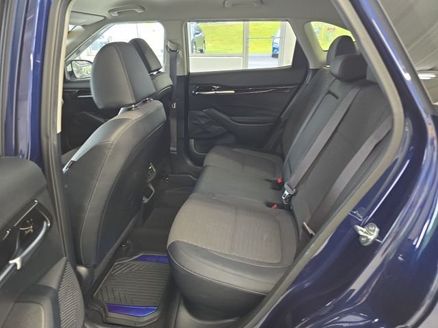 Used 2022  Kia Nightfall image 10