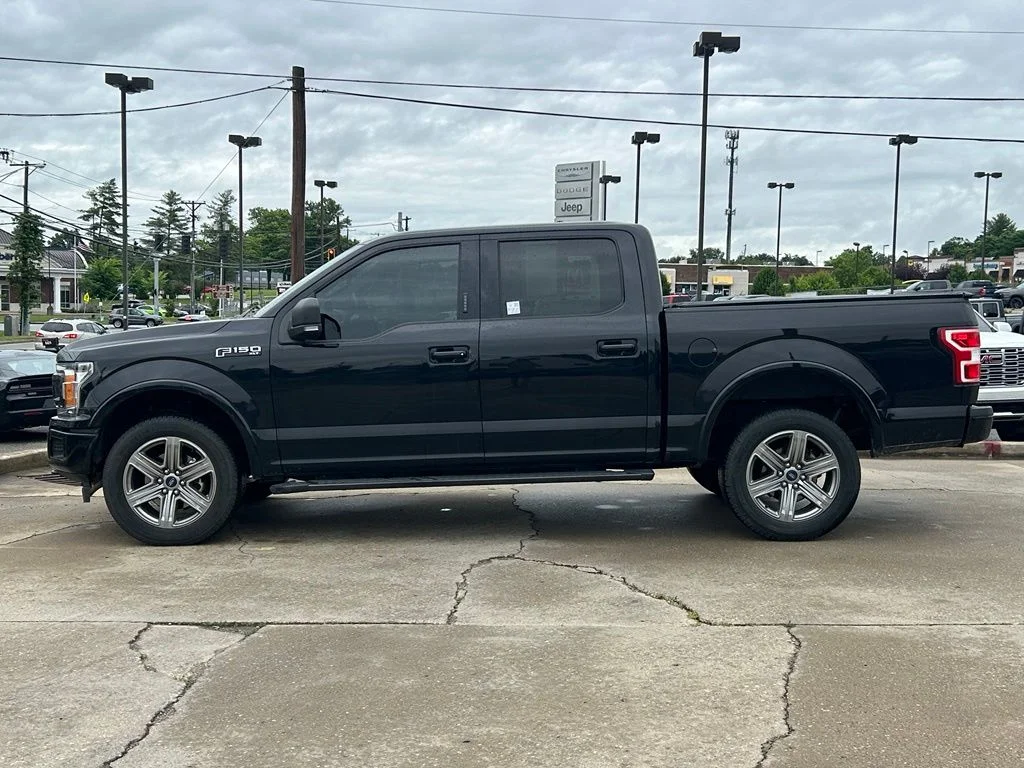Used 2019 Black Ford XLT image 10