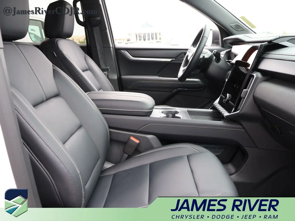 Used 2026 White GMC Elevation image 9