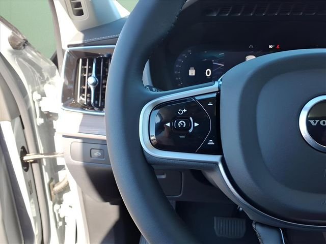 2026 Volvo XC90 Plus - Photo 20