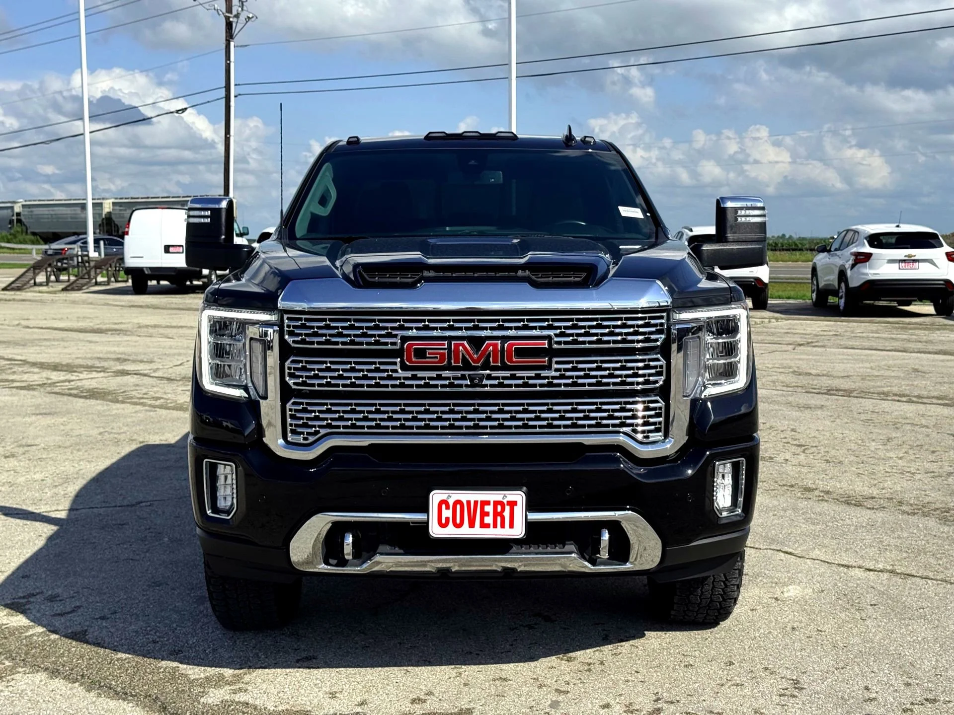 Used 2022 Onyx Black GMC Denali image 4
