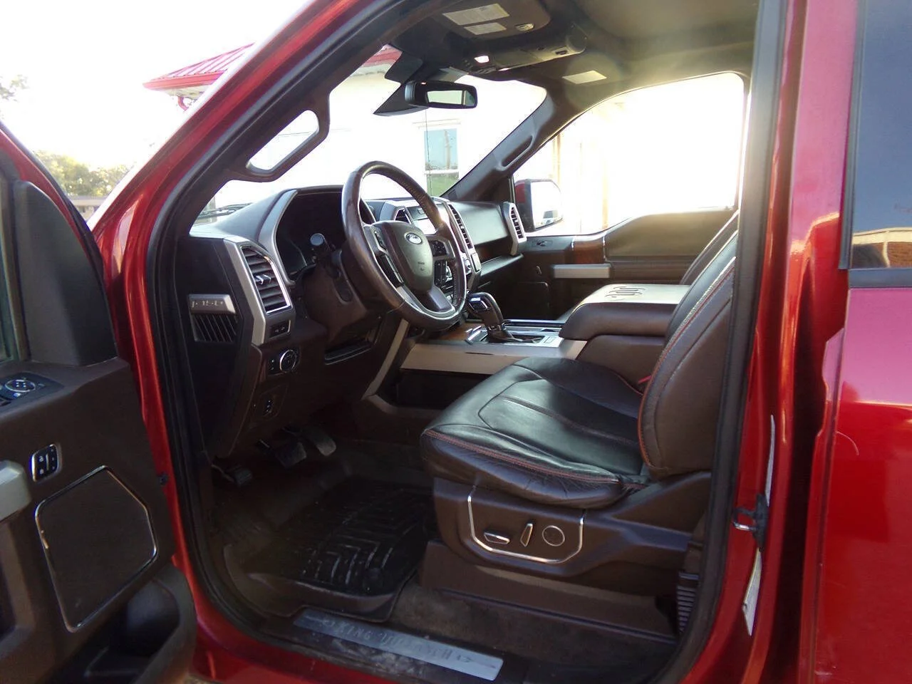 Used 2016 Red Ford King Ranch 4x4 4dr SuperCrew 5.5 ft. SB image 10