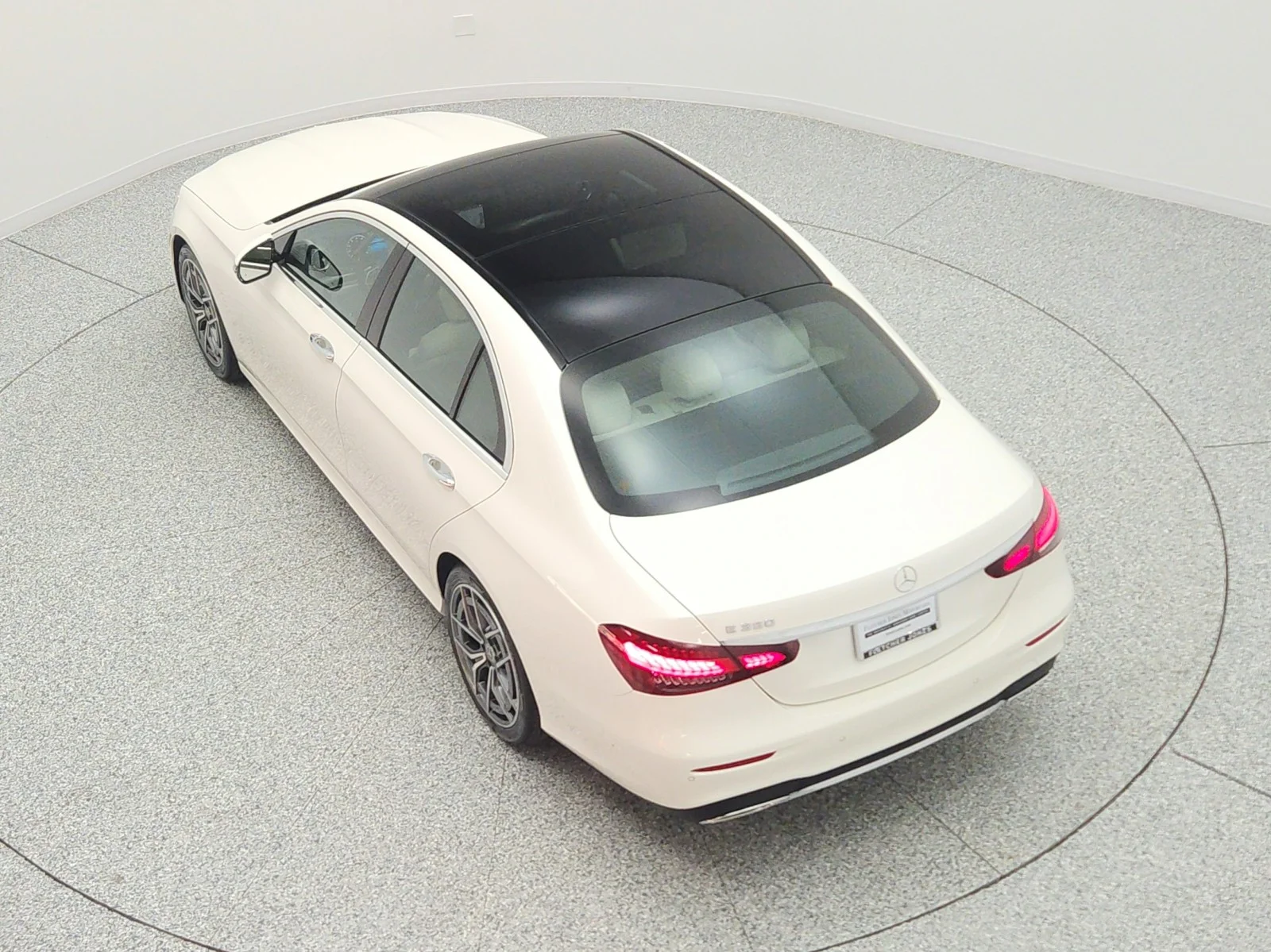 Used 2022 MANUFAKTUR Diamond White Mercedes-Benz E 350 RWD Sedan image 29