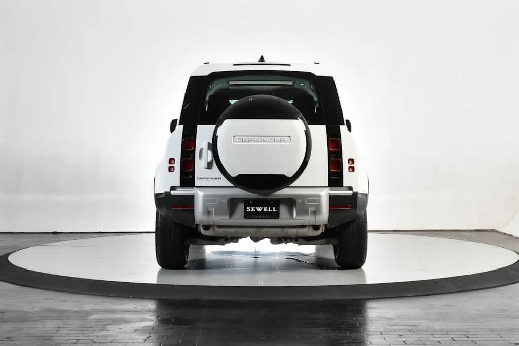 Certified Used 2025 WHT Land Rover S image 5