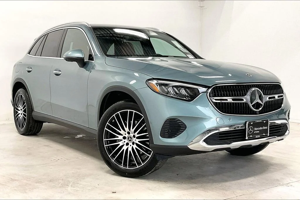 New 2026 Verde Silver Metallic Mercedes-Benz GLC 300 image 13