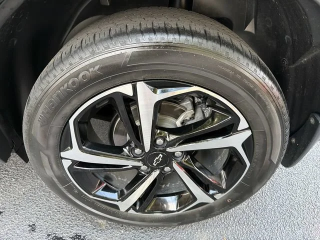 Used 2023 SUMMIT WHITE Chevrolet RS image 19