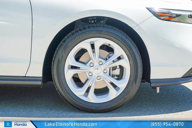 New 2026 Platinum White Pearl Honda LX image 6