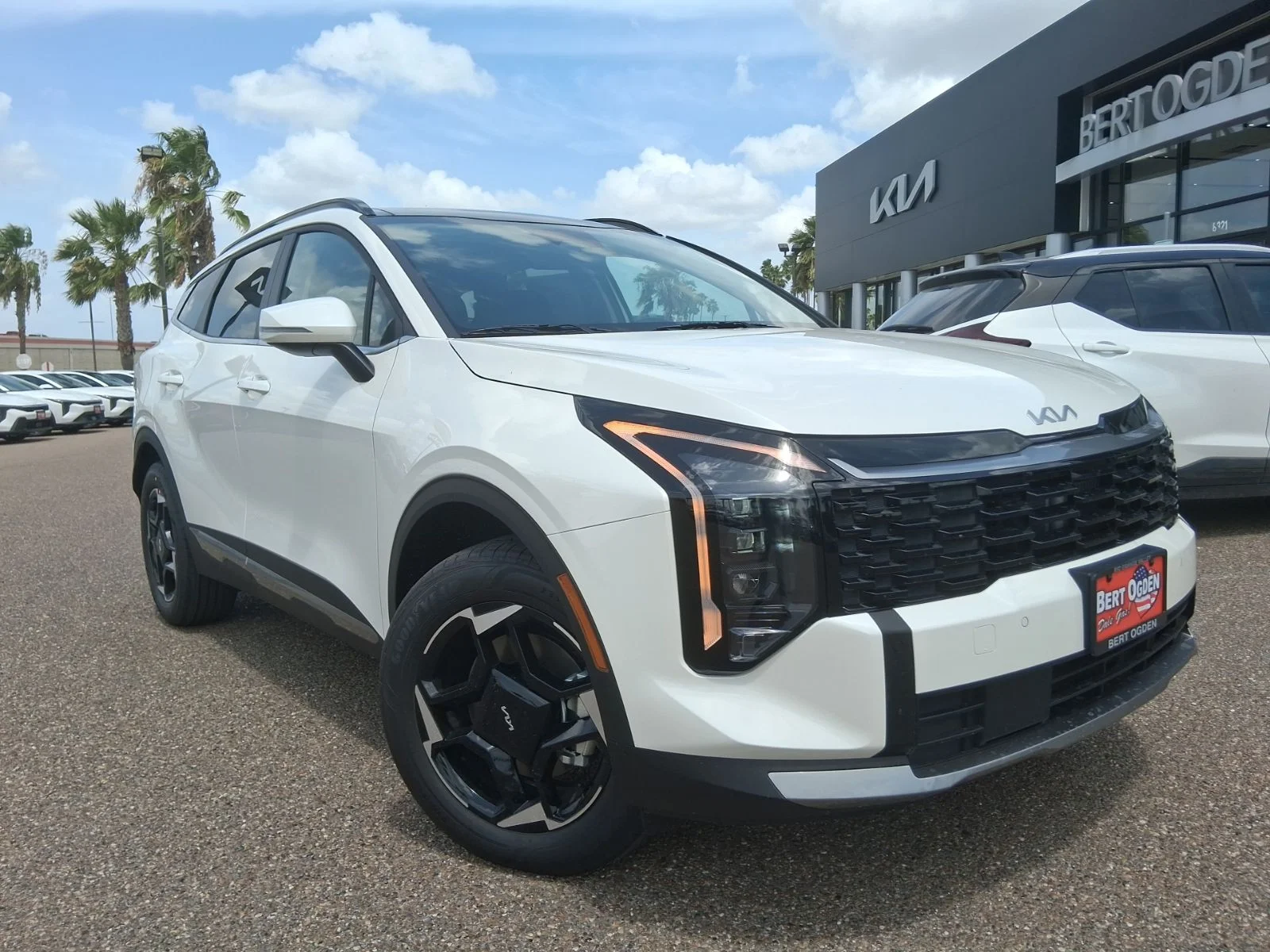 New 2026 White Kia EX image 1