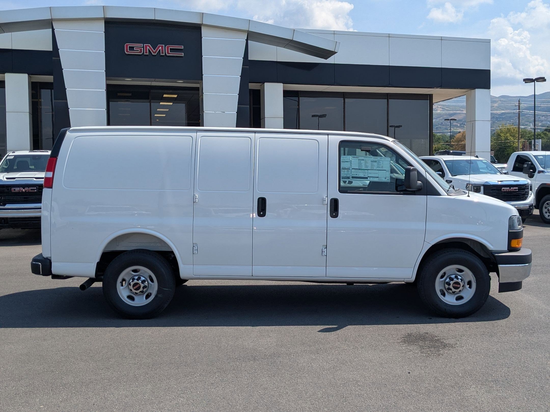 2025 GMC Savana Cargo Work Van - Photo 6