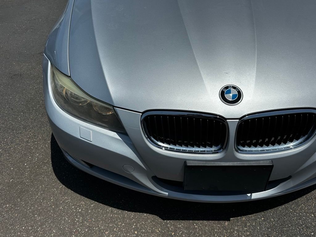 Used 2011 Titanium Silver Metallic BMW 328i xDrive image 4