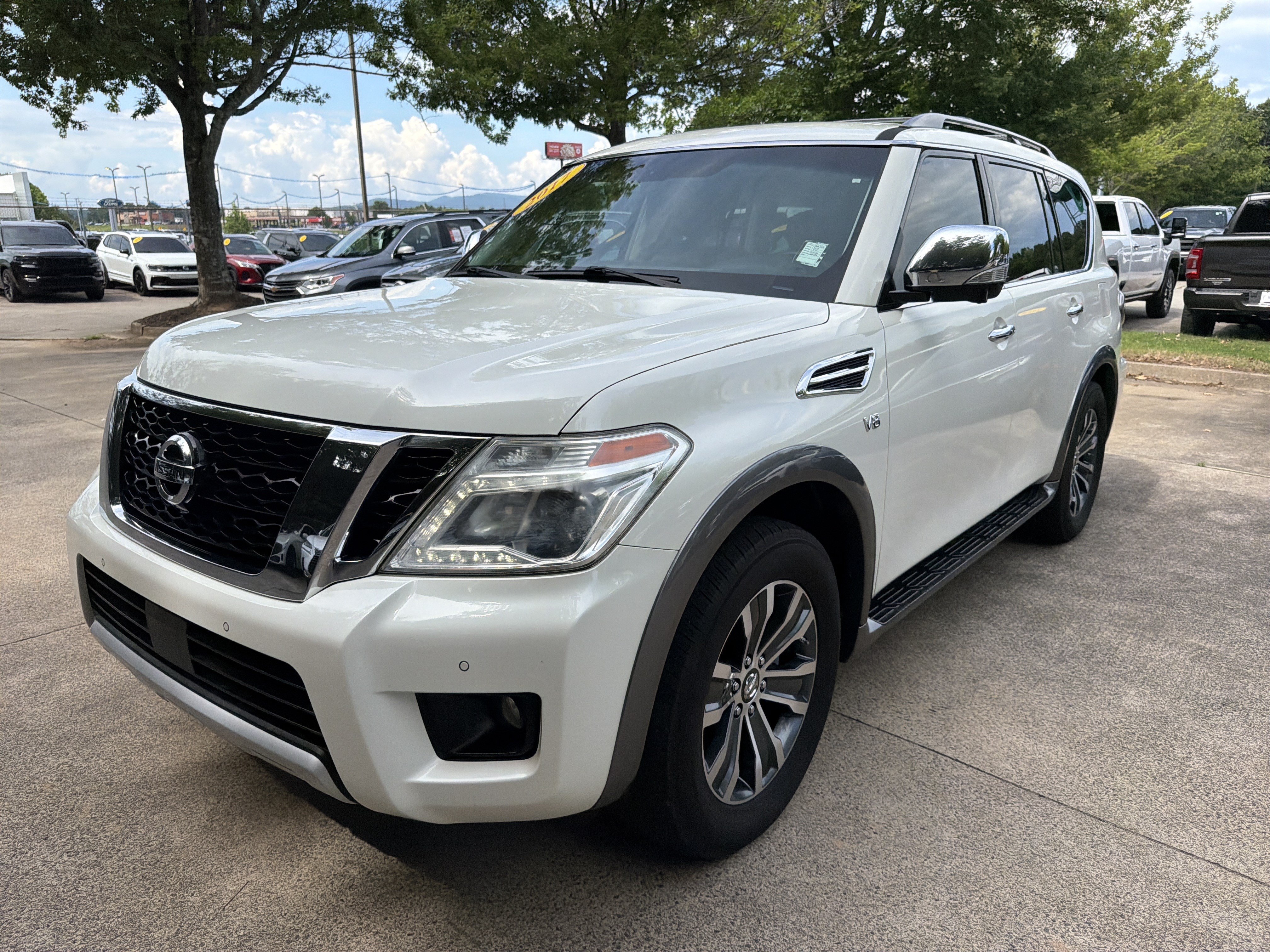 Used 2017 Pearl White Nissan SL image 3