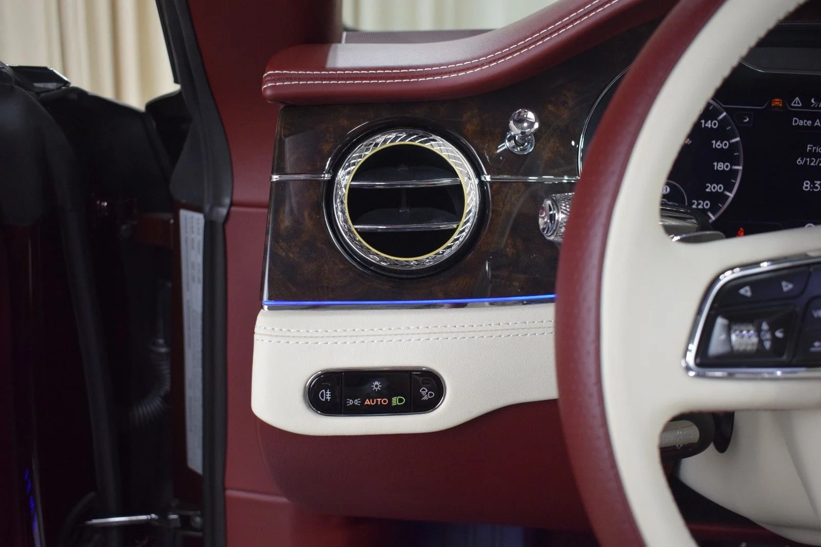 Used 2021 Red Bentley  image 28