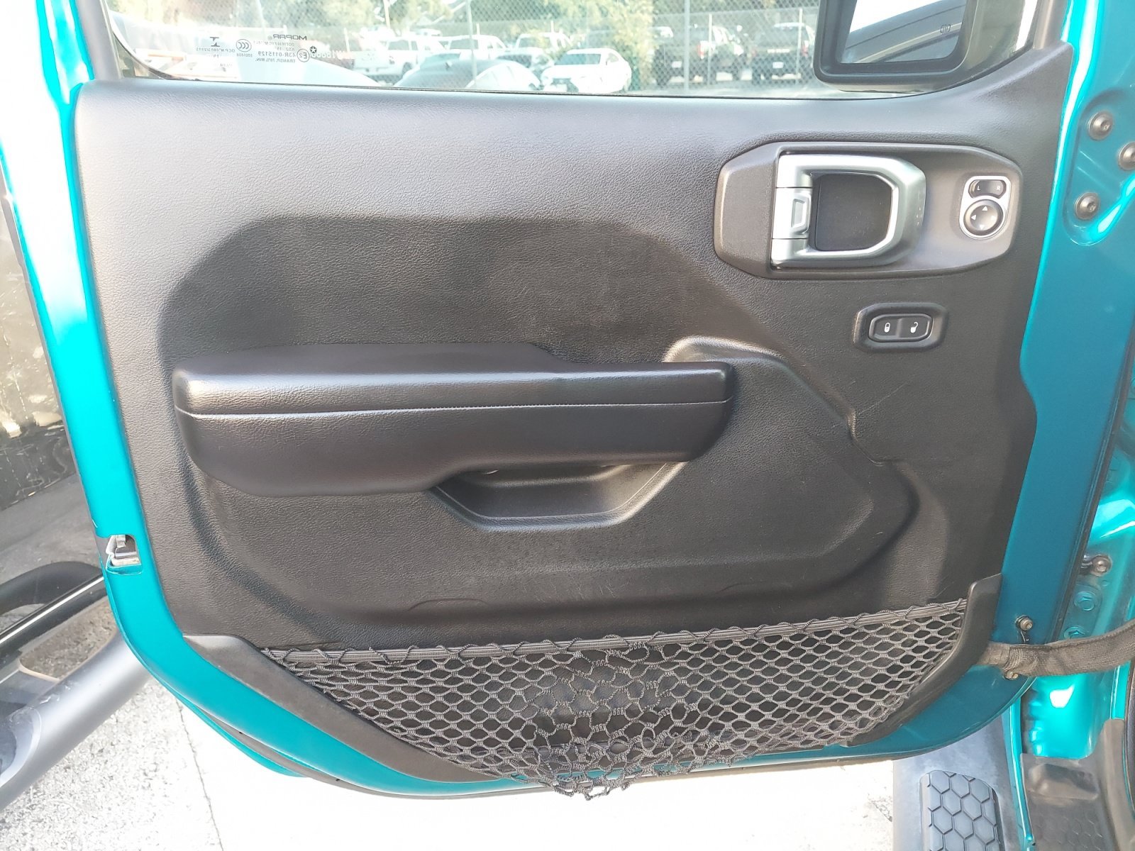 Used 2020 Bikini Pearlcoat Jeep Sport S image 27