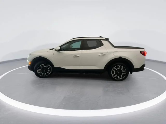 Used 2025 White Hyundai Limited image 9