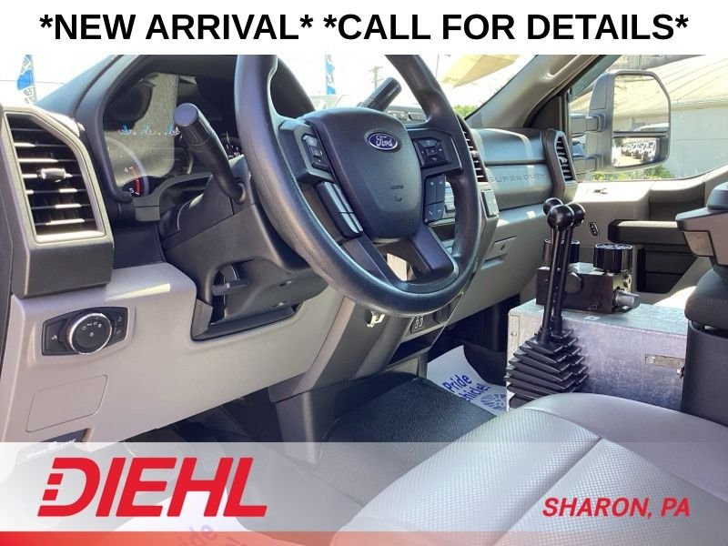 Used 2019 White Ford XL image 23